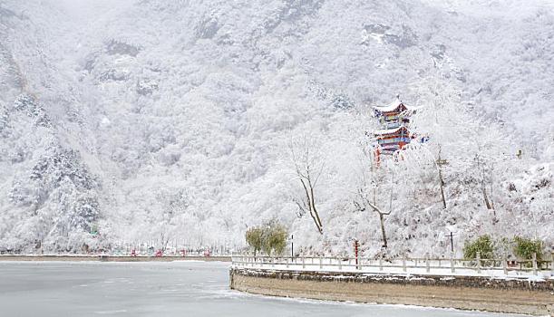 陕西秦岭翠华山雪景