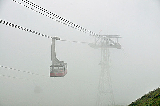 吊舱,有轨电车,雾,山,奥伯斯多夫,阿尔卑斯山,巴伐利亚,德国,欧洲