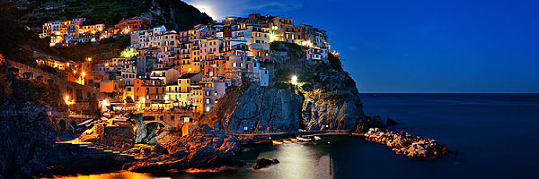马纳罗拉,俯瞰,地中海,建筑,上方,悬崖,月出,五渔村,夜晚,全景,意大利