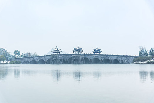 杭州湘湖四亭桥雪景