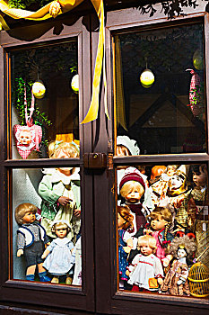 娃娃,在商店的橱窗,故居,市场,纽伦堡,中弗兰肯行政区,巴伐利亚,德国