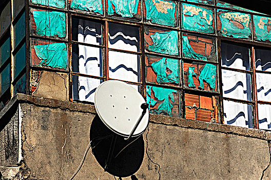 碟形卫星天线,联结,墙壁,房子,伊斯坦布尔,土耳其