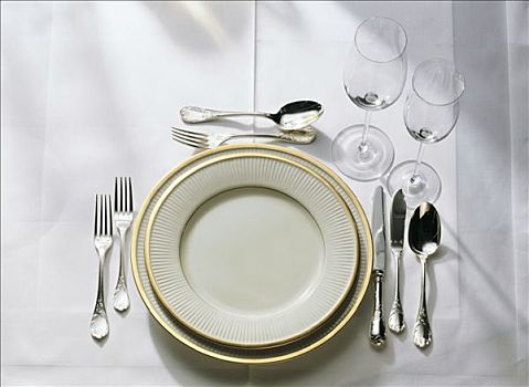 桌面布置,盘子,餐具,玻璃杯