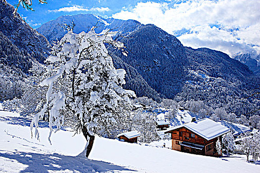 法国,隆河阿尔卑斯山省,阿尔卑斯山,上萨瓦省,木房子,下雪,风景,霞慕尼谷