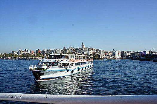 伊斯坦布尔金角湾,游轮