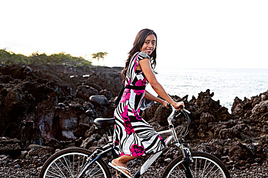 女青年,印花图案,连衣裙,骑自行车,夏威夷,美国
