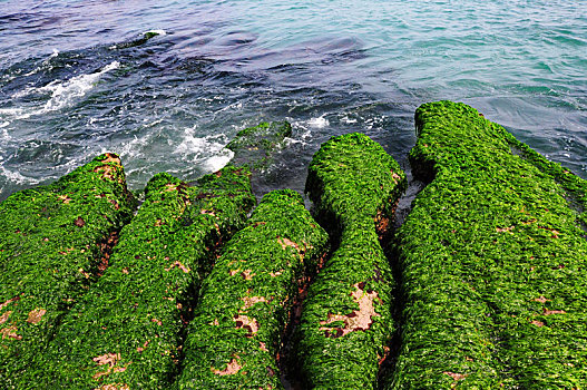 台湾北海岸著名景点石门,老梅绿石槽