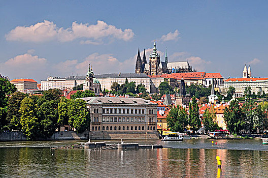 伏尔塔瓦河,布拉格城堡,拉德肯尼,布拉格,波希米亚,捷克共和国,欧洲