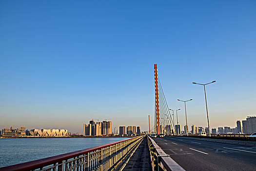 杭州钱江三桥西兴大桥桥面