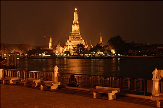 郑王庙,曼谷,夜晚