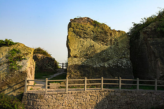 浙江,舟山,岱山县,岱山,石壁夕照,双石合璧,采石场,石头,阳光,天空