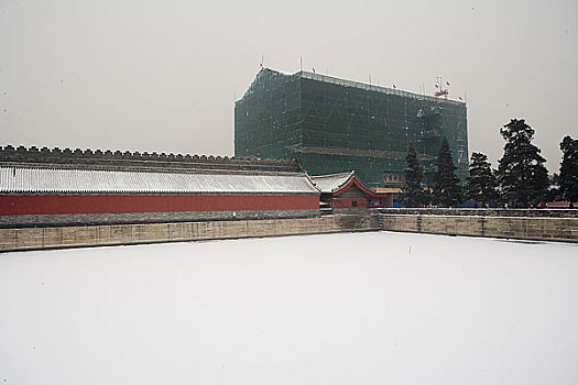 雪中的故宫城墙