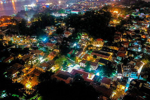 航拍福建厦门鼓浪屿风景名胜区夜景