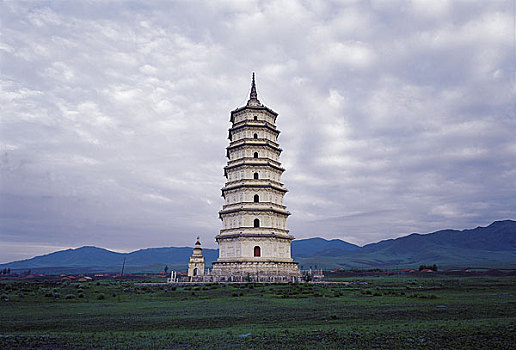 内蒙古赤峰庆州白塔