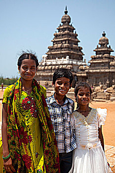 印度,马哈巴利普兰,兄弟姐妹,姿势,正面,岸边,庙宇,靠近