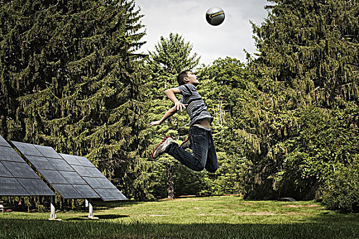 男孩,跳跃,头部,球,太阳能电池板,背景