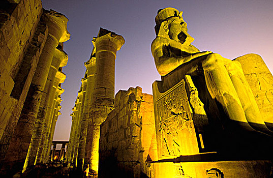 非洲,埃及,路克索神庙,卢克索神庙,多柱厅,坐