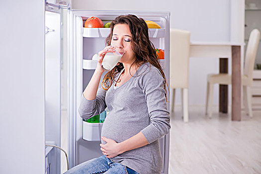 孕妇,靠近,电冰箱,觅食