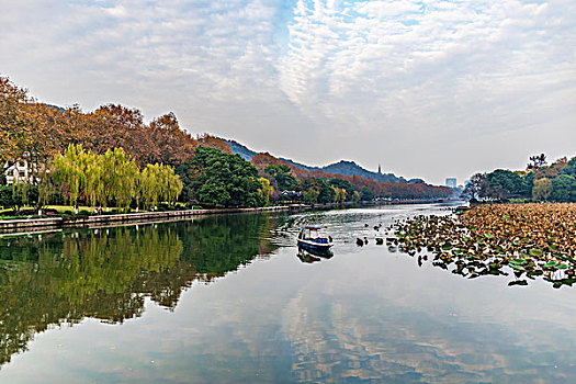 杭州西湖秋景孤山