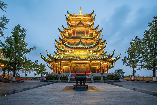 鸿恩阁,鸿恩寺公园