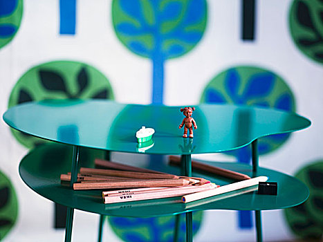 玩具,彩笔,弯曲,桌子,光泽,绿色,金属