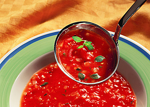 西红柿,土豆汤,百里香