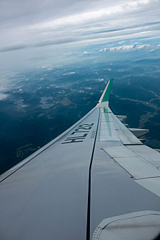 从首尔航空的飞机上航拍日本地理