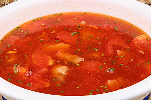 番茄排骨土豆汤