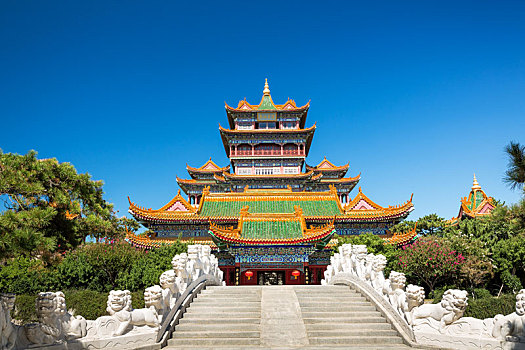 中国山东省蓬莱三仙山景区蓬莱仙岛仙阁建筑景观