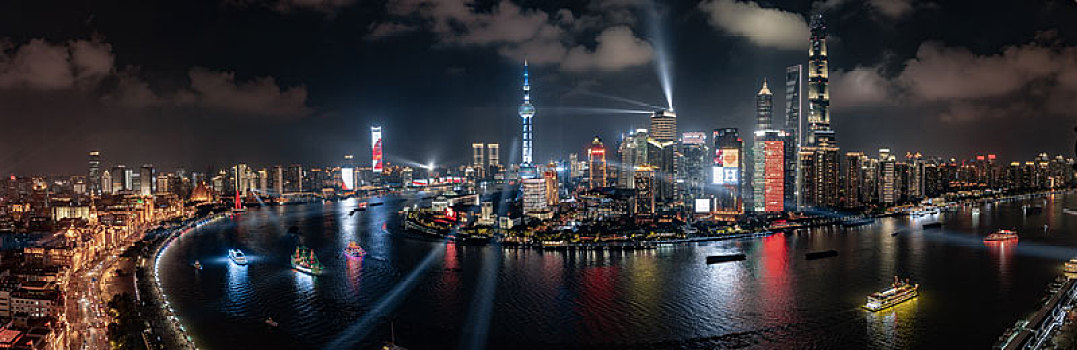 上海黄浦江两岸夜景灯光