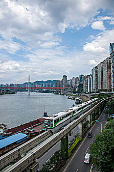 重庆市渝中区轻轨一号桥段