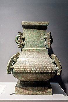 南京博物院馆藏春秋晚期青铜方壶