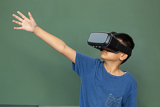 男生,虚拟现实,耳机,教室