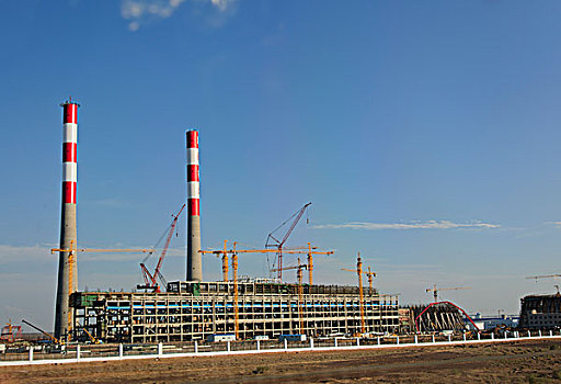 建设中的发电厂