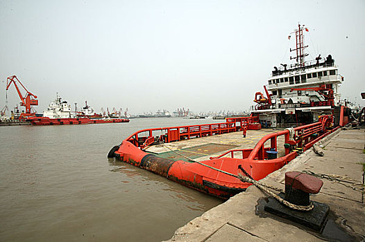 天津港