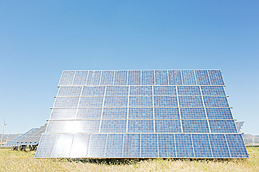 太阳能电池板,乡村风光