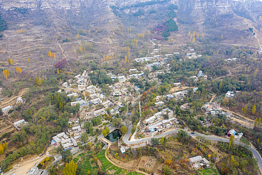 航拍莱芜茶叶口镇的美丽乡村