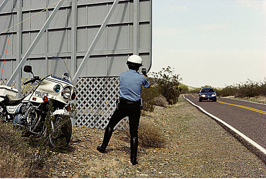 警察,摩托车,雷达,困境