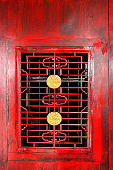 清河镇古建筑的红窗户
