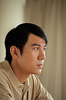 侧面,年轻,男人,看,悲伤