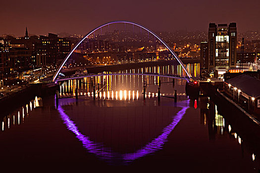 发光,紫色,拱形,桥,穿过,河,泰恩河,光亮,夜晚,诺森伯兰郡,英格兰
