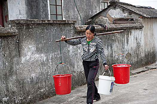 女人,桶,水,背影,家,乡村,中国