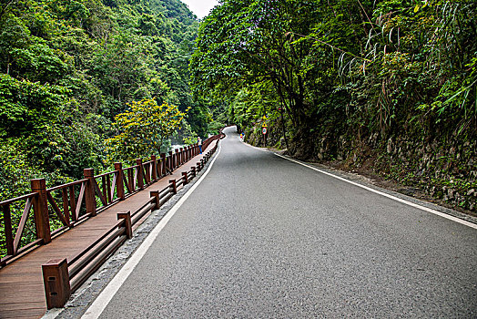 贵州省荔波县小七孔风景区公路