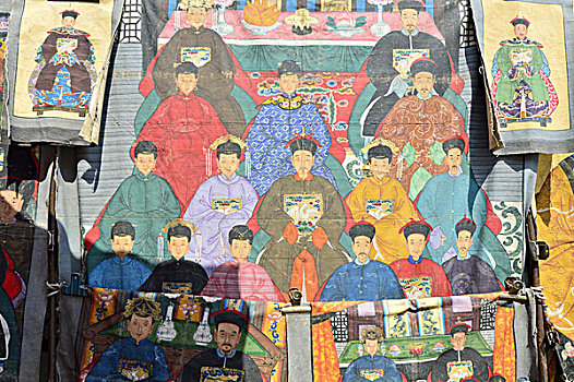 潘家园旧货市场的清朝大臣与命妇挂像,北京朝阳区华威里18号