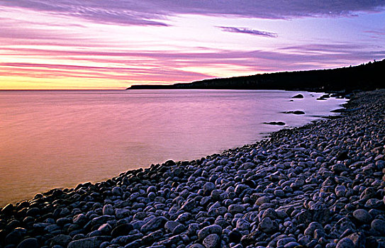 日出,上方,乔治亚湾,原木,布鲁斯半岛国家公园,安大略省,加拿大