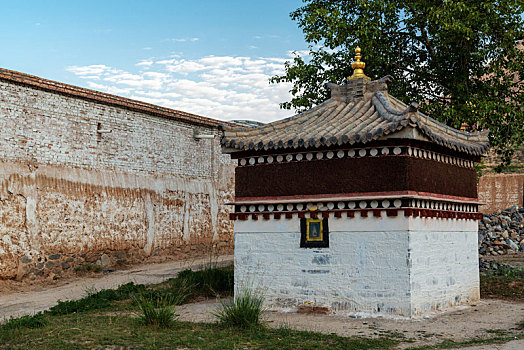 藏区民间微型宗教建筑