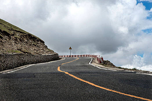 高原公路