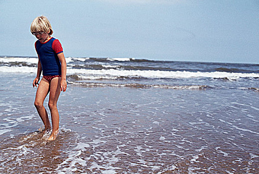 小女孩,海滩,70年代