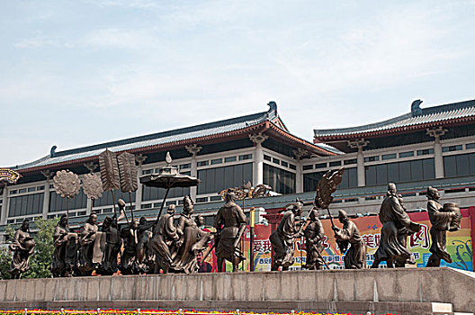 西安历史文化雕塑群武则天