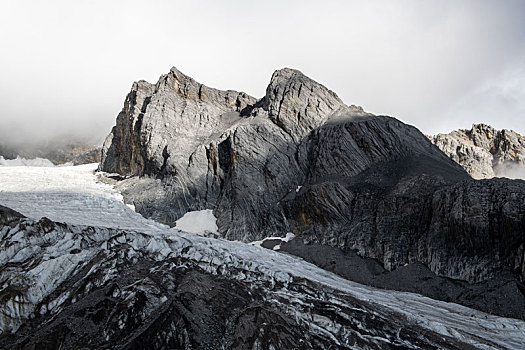 玉龙雪山